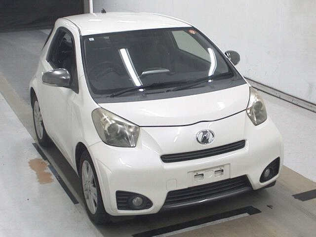 TOYOTA IQ