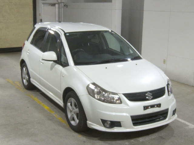 SUZUKI SX 4 — фото