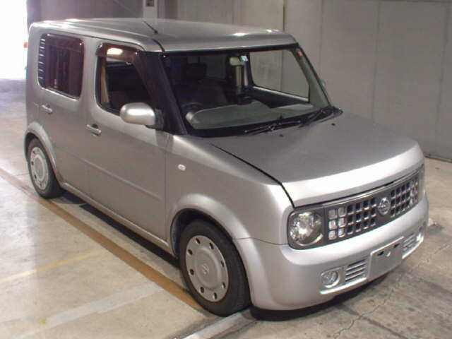 NISSAN CUBE — фото