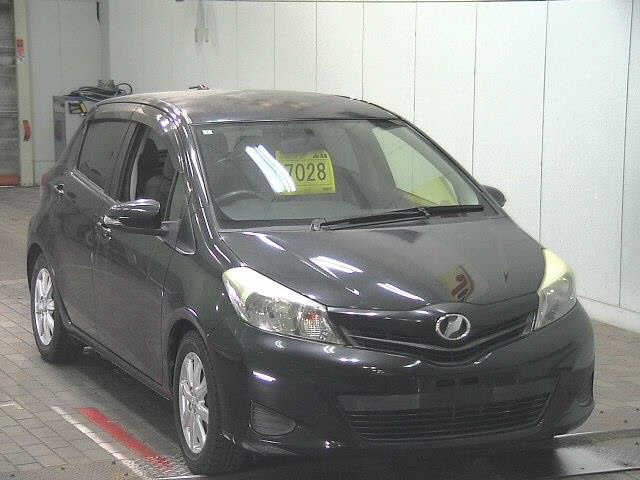 TOYOTA VITZ