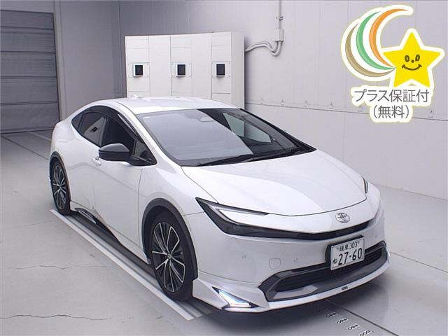 TOYOTA PRIUS — фото