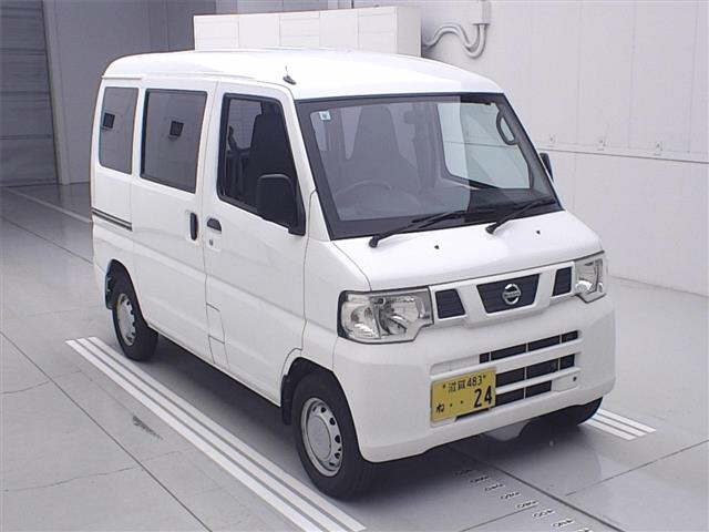 NISSAN CLIPPER — фото