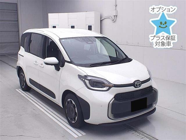 TOYOTA SIENTA — фото