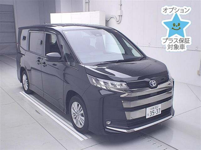 TOYOTA NOAH — фото