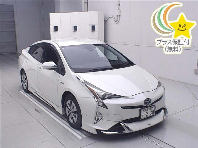 TOYOTA PRIUS — фото