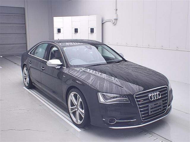 AUDI S8