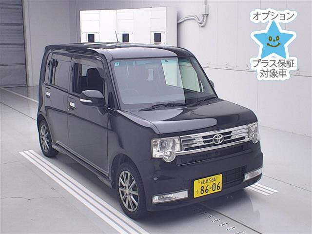 TOYOTA PIXIS SPACE
