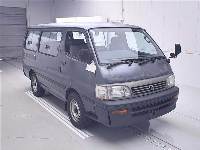 TOYOTA HIACE