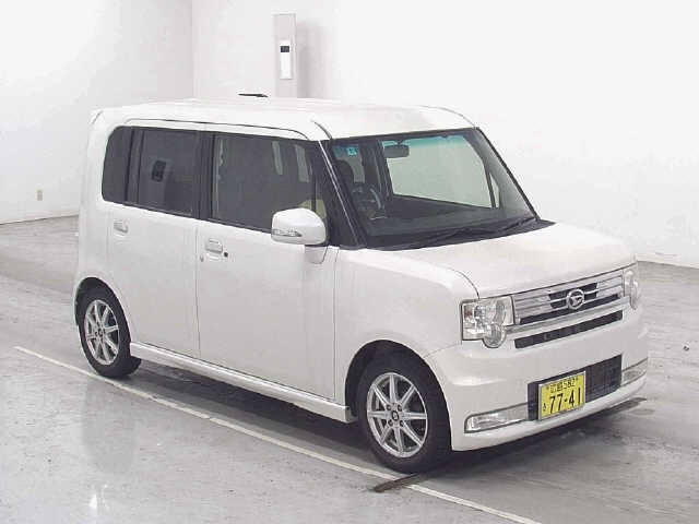 DAIHATSU MOVE — фото