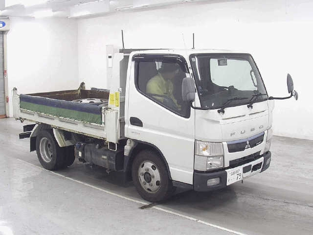 MITSUBISHI CANTER — фото