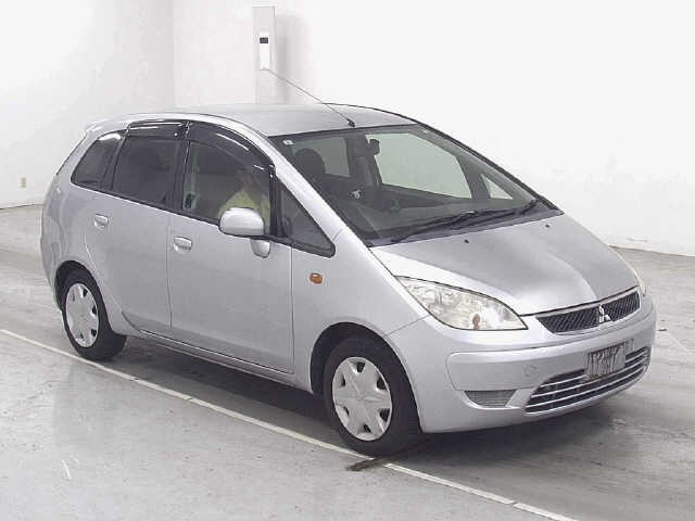 MITSUBISHI COLT — фото