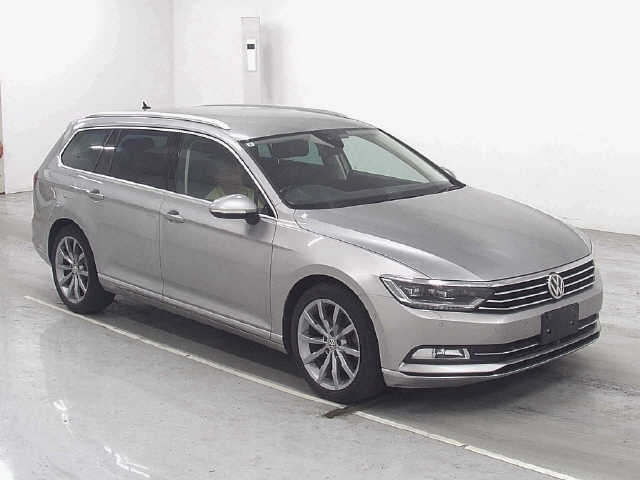 VOLKSWAGEN PASSAT — фото