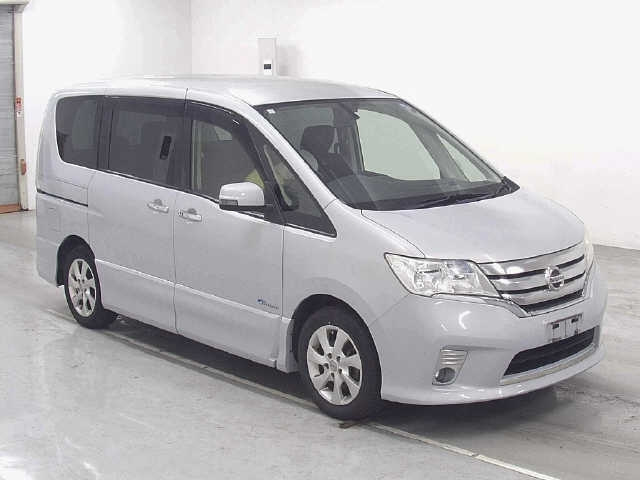 NISSAN SERENA