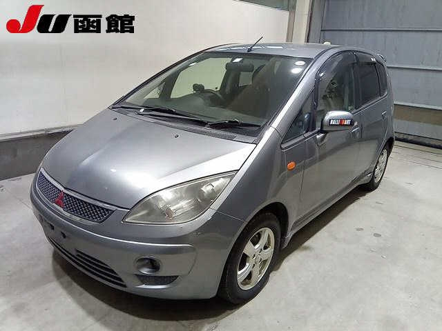 MITSUBISHI COLT — фото