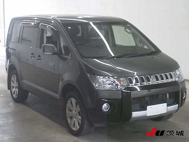 MITSUBISHI DELICA
