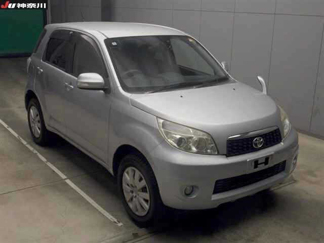 TOYOTA RUSH