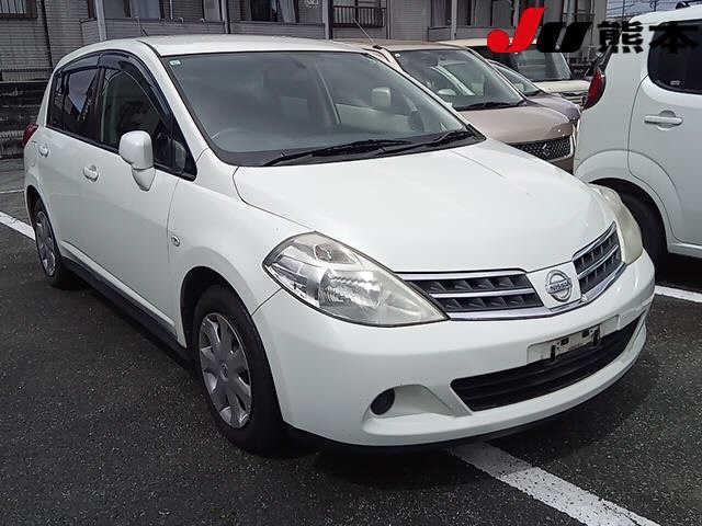 NISSAN TIIDA — фото