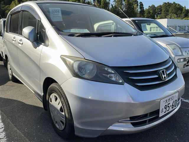 HONDA FREED — фото