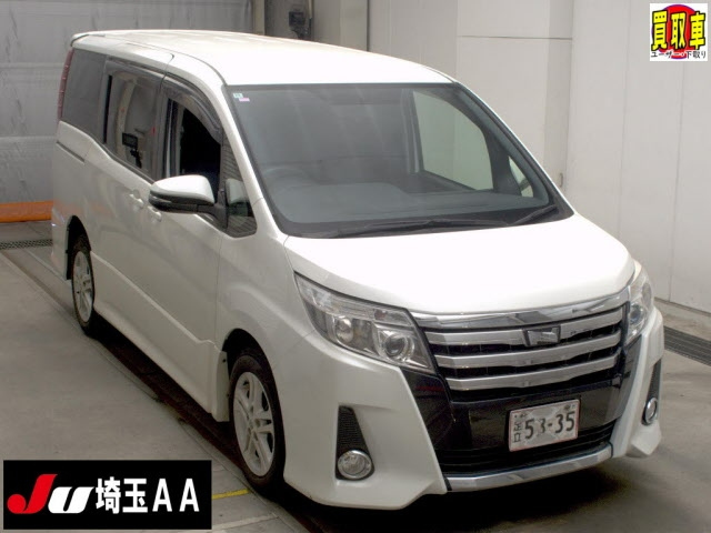TOYOTA NOAH — фото
