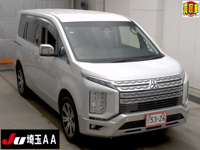 MITSUBISHI DELICA — фото