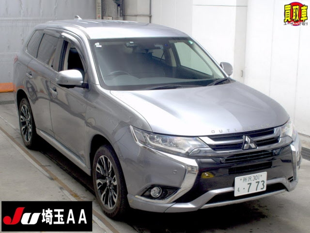 MITSUBISHI OUTLANDER — фото