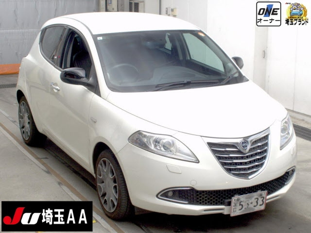CHRYSLER YPSILON — фото