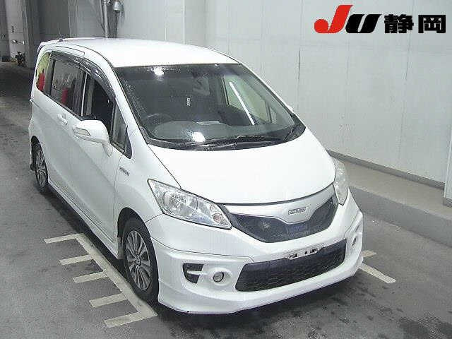 HONDA FREED — фото
