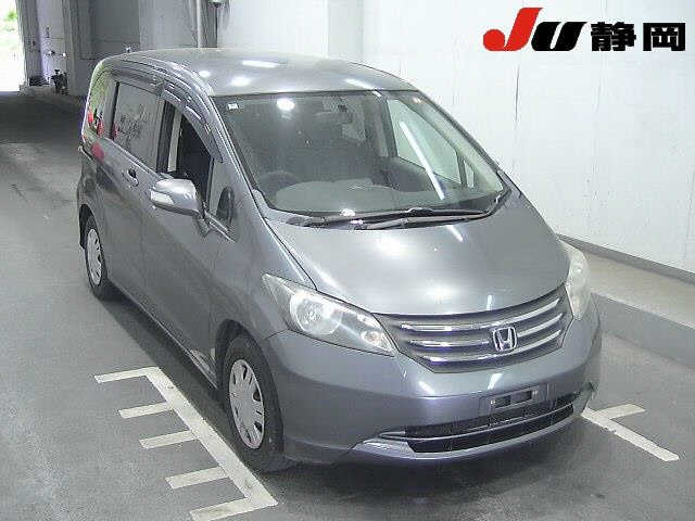 HONDA FREED — фото