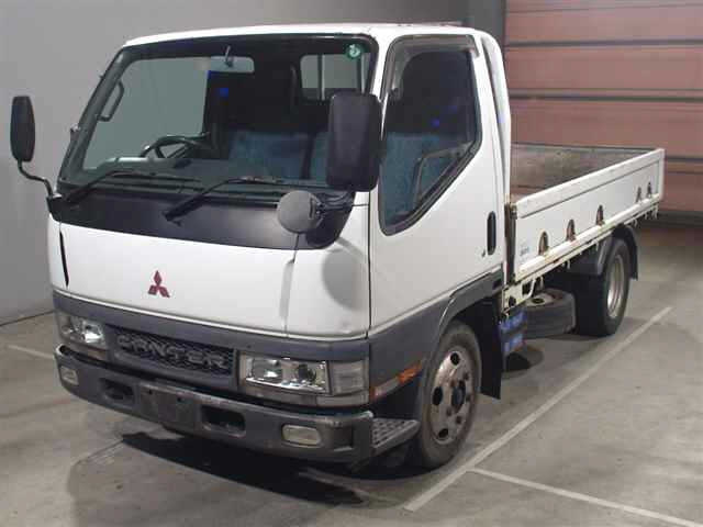 MITSUBISHI CANTER — фото