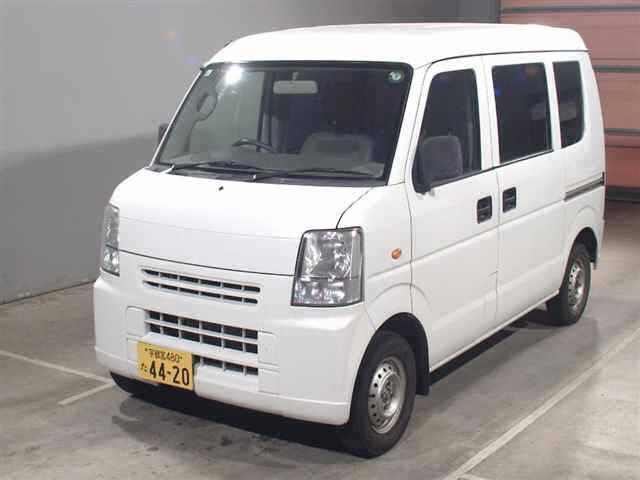 NISSAN CLIPPER — фото
