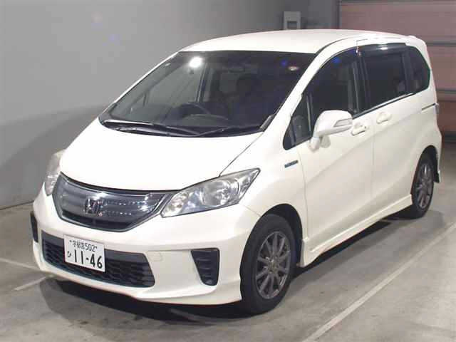 HONDA FREED — фото