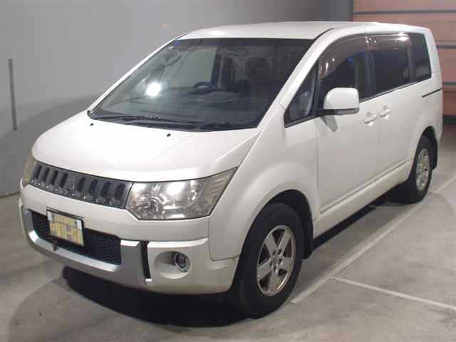 MITSUBISHI DELICA D5