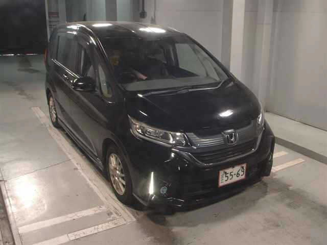 HONDA FREED — фото