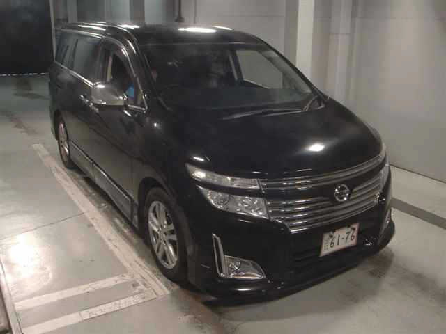NISSAN ELGRAND — фото