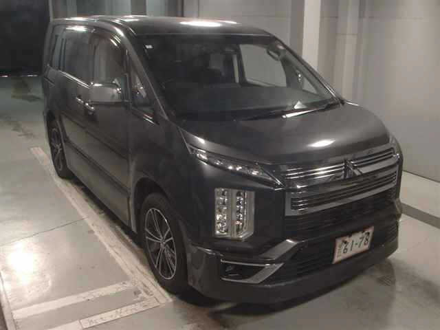 MITSUBISHI DELICA D5