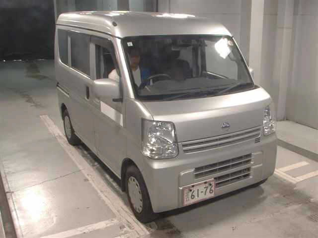 NISSAN CLIPPER VAN