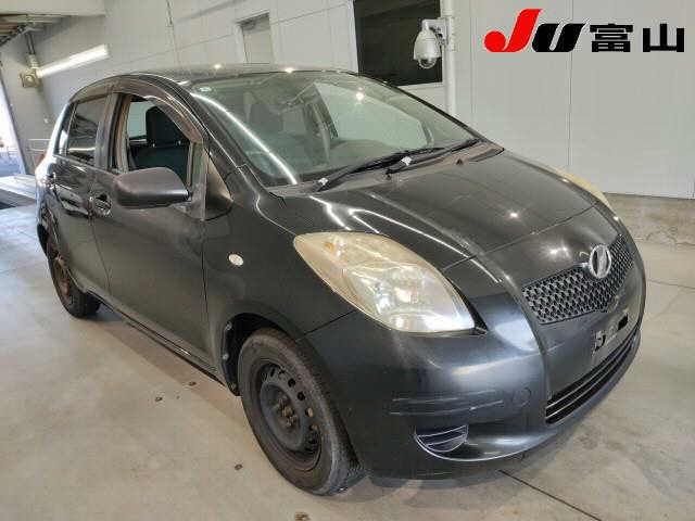TOYOTA VITZ — фото