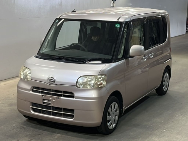 DAIHATSU TANTO — фото