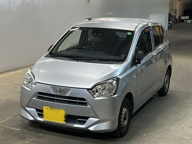 TOYOTA PIXIS — фото