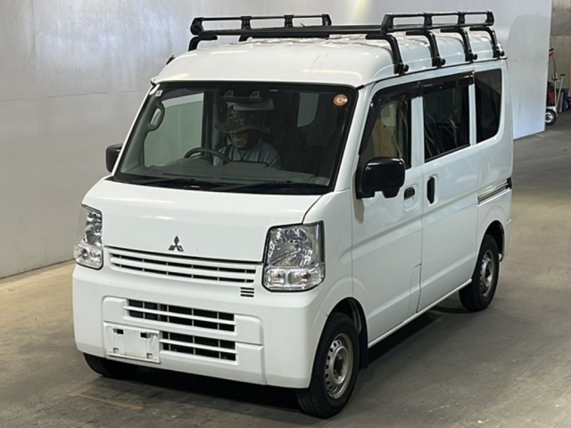 MITSUBISHI MINICAB — фото