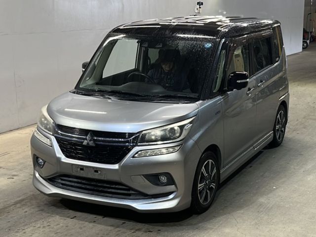 MITSUBISHI DELICA D2