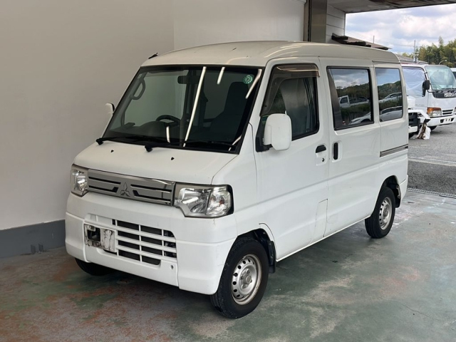 MITSUBISHI MINICAB — фото