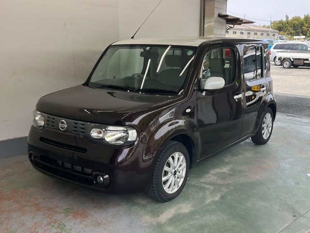 NISSAN CUBE — фото