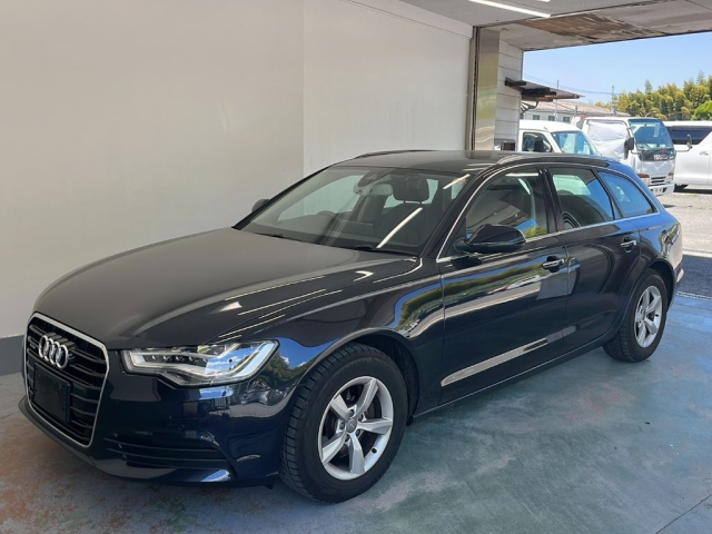 AUDI A6 — фото