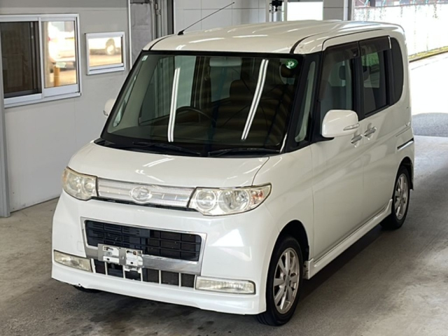 DAIHATSU TANTO — фото