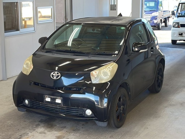 TOYOTA IQ