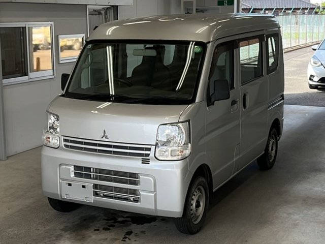 MITSUBISHI MINICAB — фото