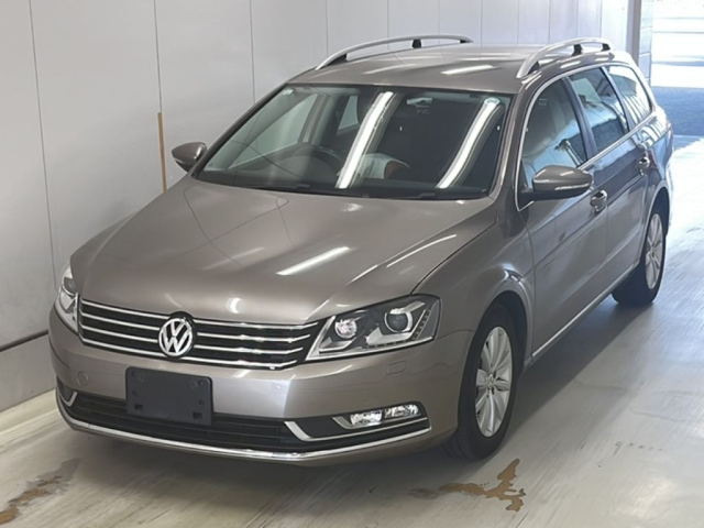 VOLKSWAGEN PASSAT — фото
