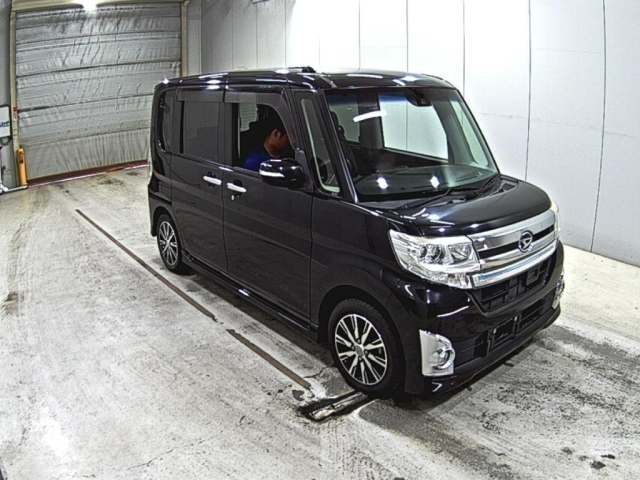 DAIHATSU TANTO — фото