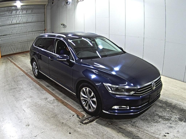 VOLKSWAGEN PASSAT — фото